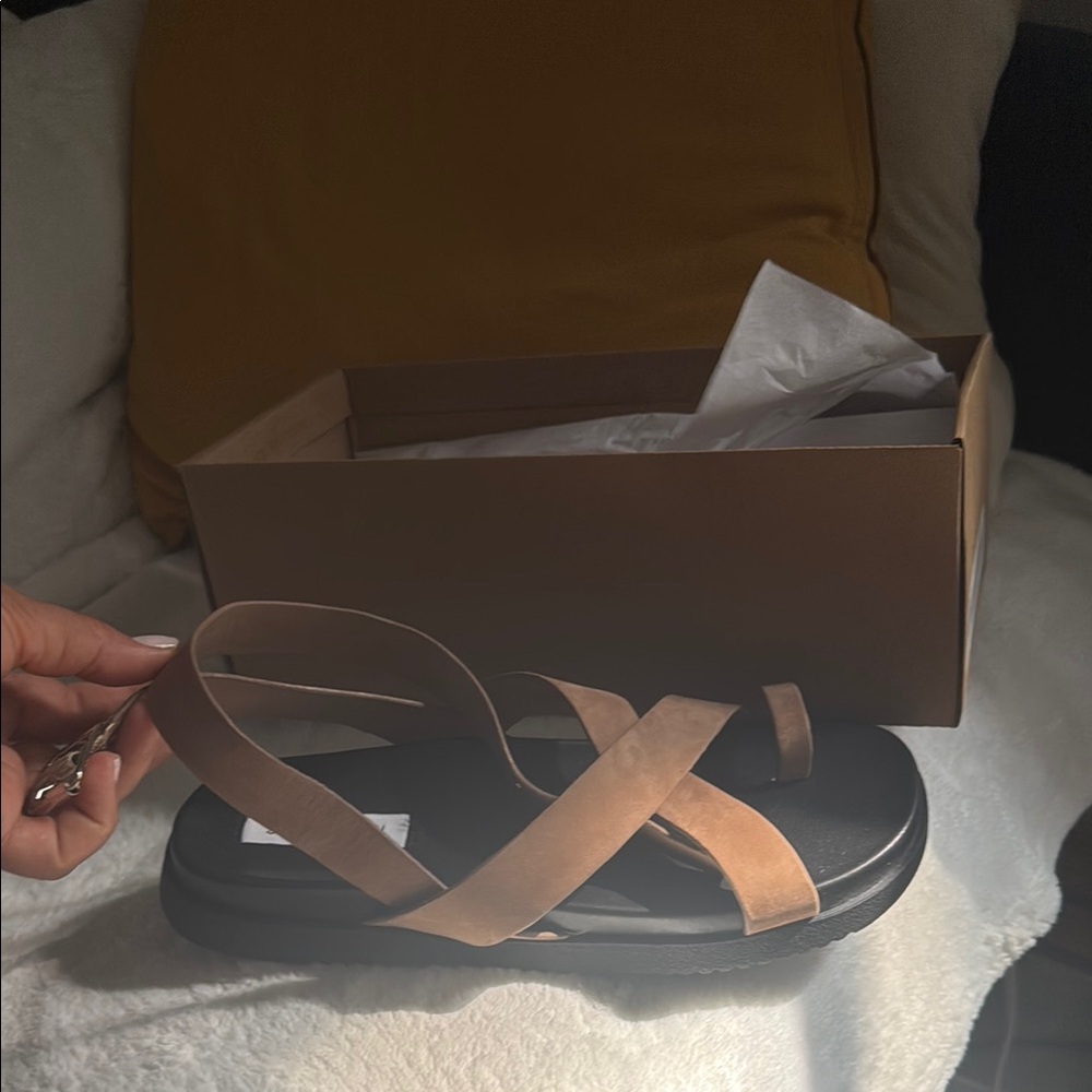 Steve Madden Brown Chunky Platform Sandals